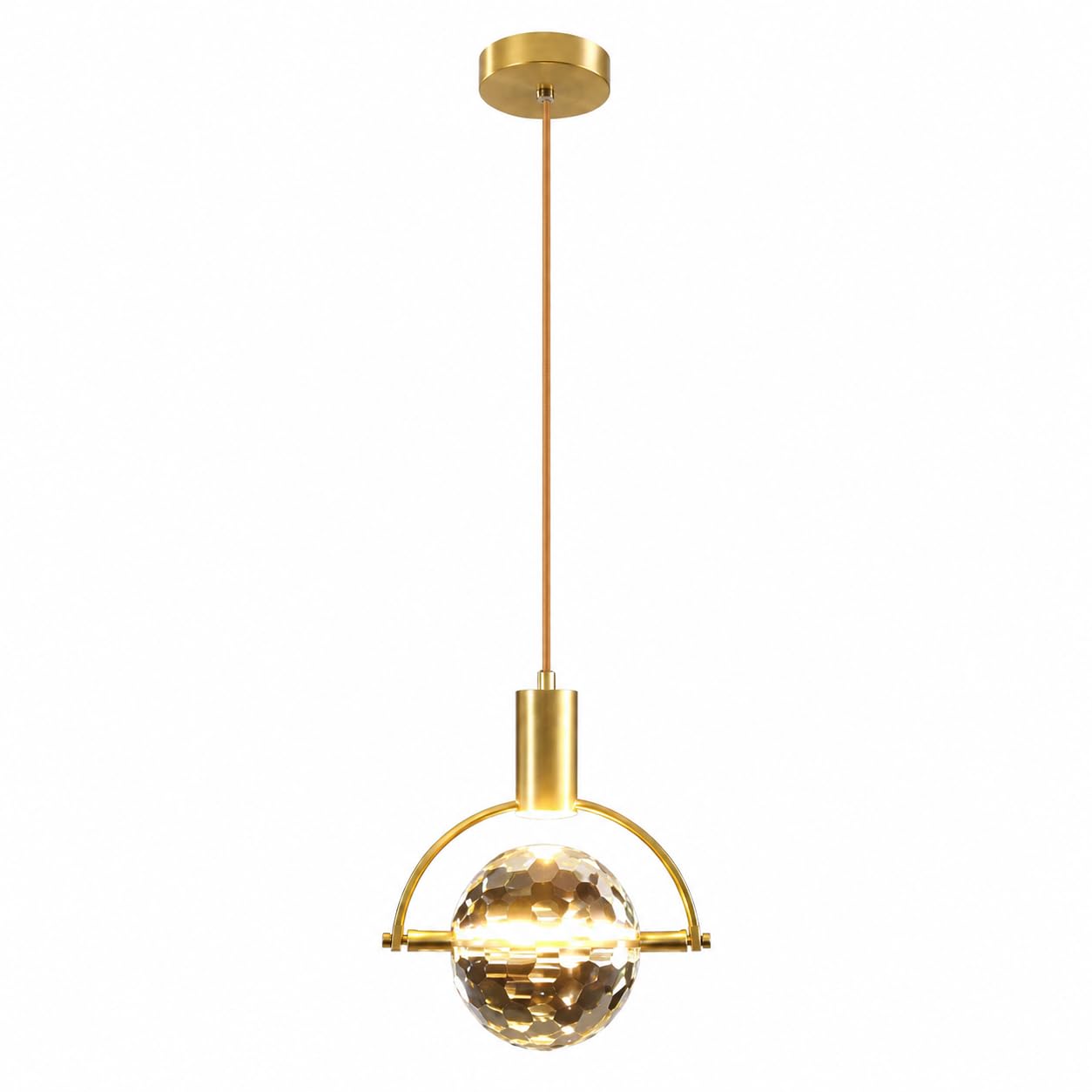 Lámpara colgante de cristal facetado con estructura metálica para comedor.