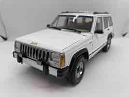 Amazon.co.jp: Jeep 1/18 ジープ チェロキー Jeep Cherokee J07
