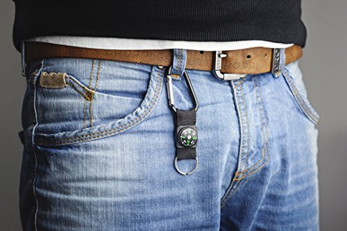 PRECORN Schlüsselanhänger mit Kompass und Karabiner - Outdoor Accessoire für Camping und Wandern - Robuster Rucksack Anhänger mit Notfall Kompass - Ideales Outdoor Zubehör