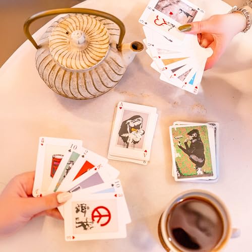 Banksy Spielkarten - Klassisches & nachhaltiges Kartenspiel aus Papier für Erwachsene & Kinder – Kartendeck mit Banksy-Kunstmotiven für Poker, Bridge, Rommé (1 x Kartendeck) – Bild 7