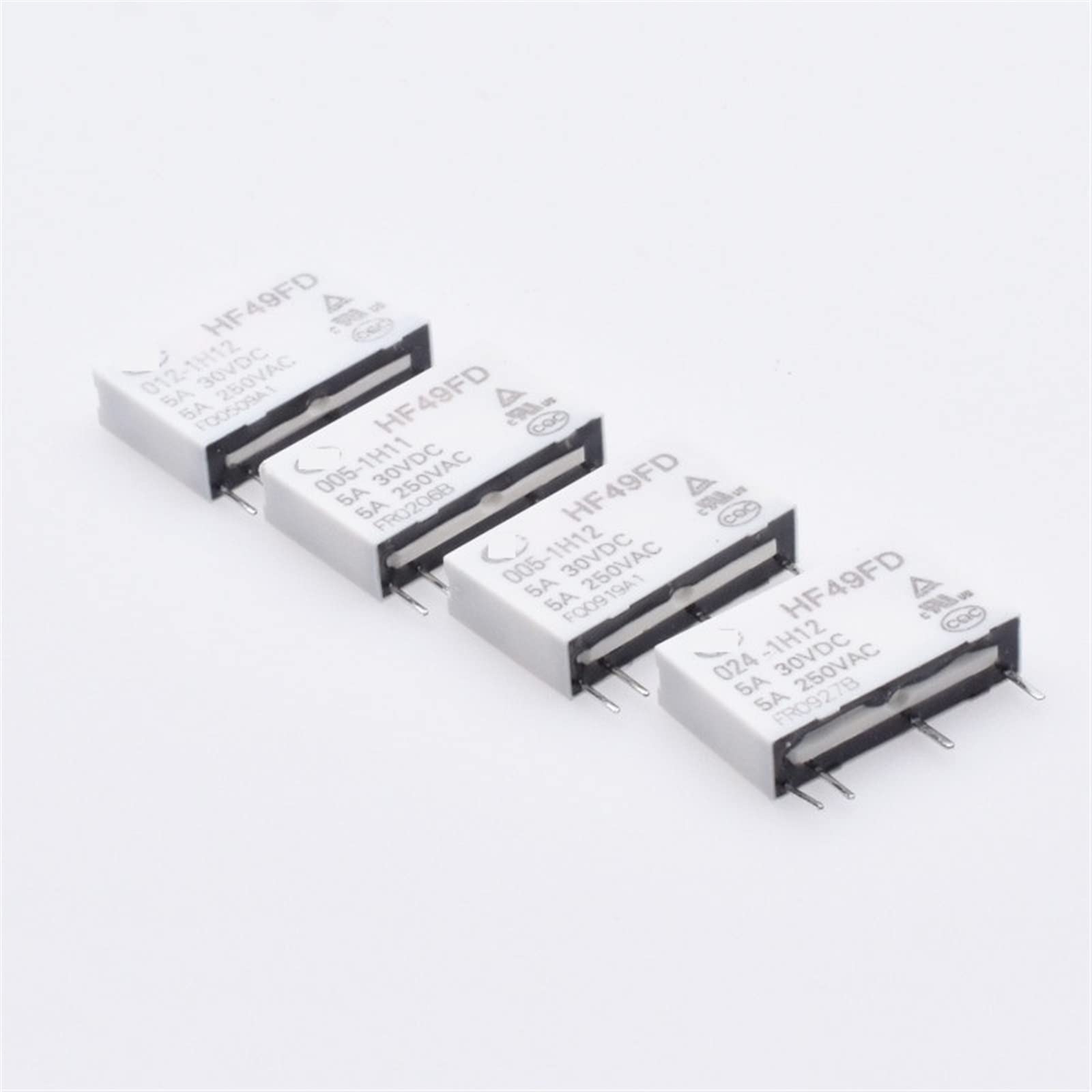 Relais HF49FD 012-1H12 12V 4PIN commutation stable 5A pour automatisme