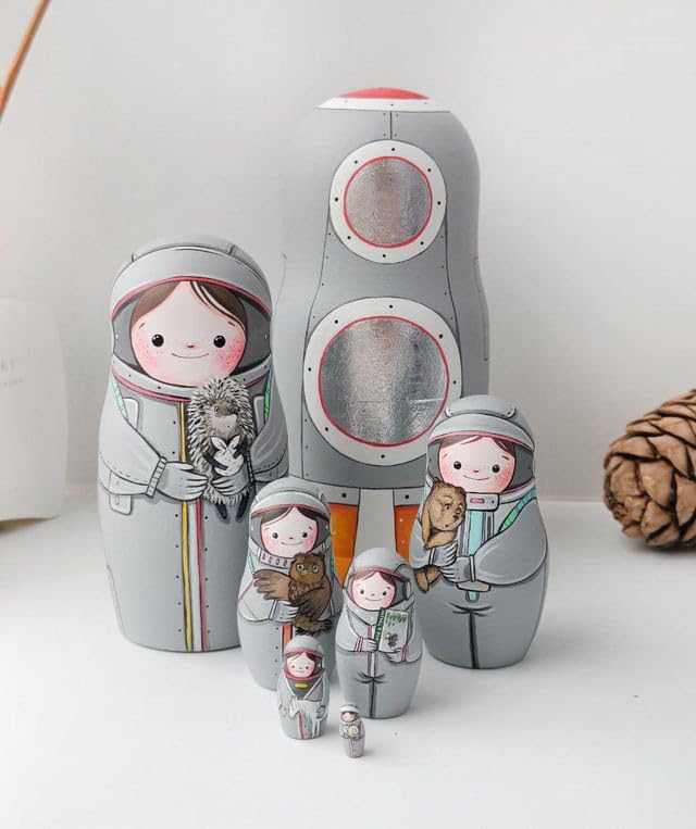 Amazon | ロシア雑貨宇宙マトリョーシカ 霧の中のハリネズミと森の仲間