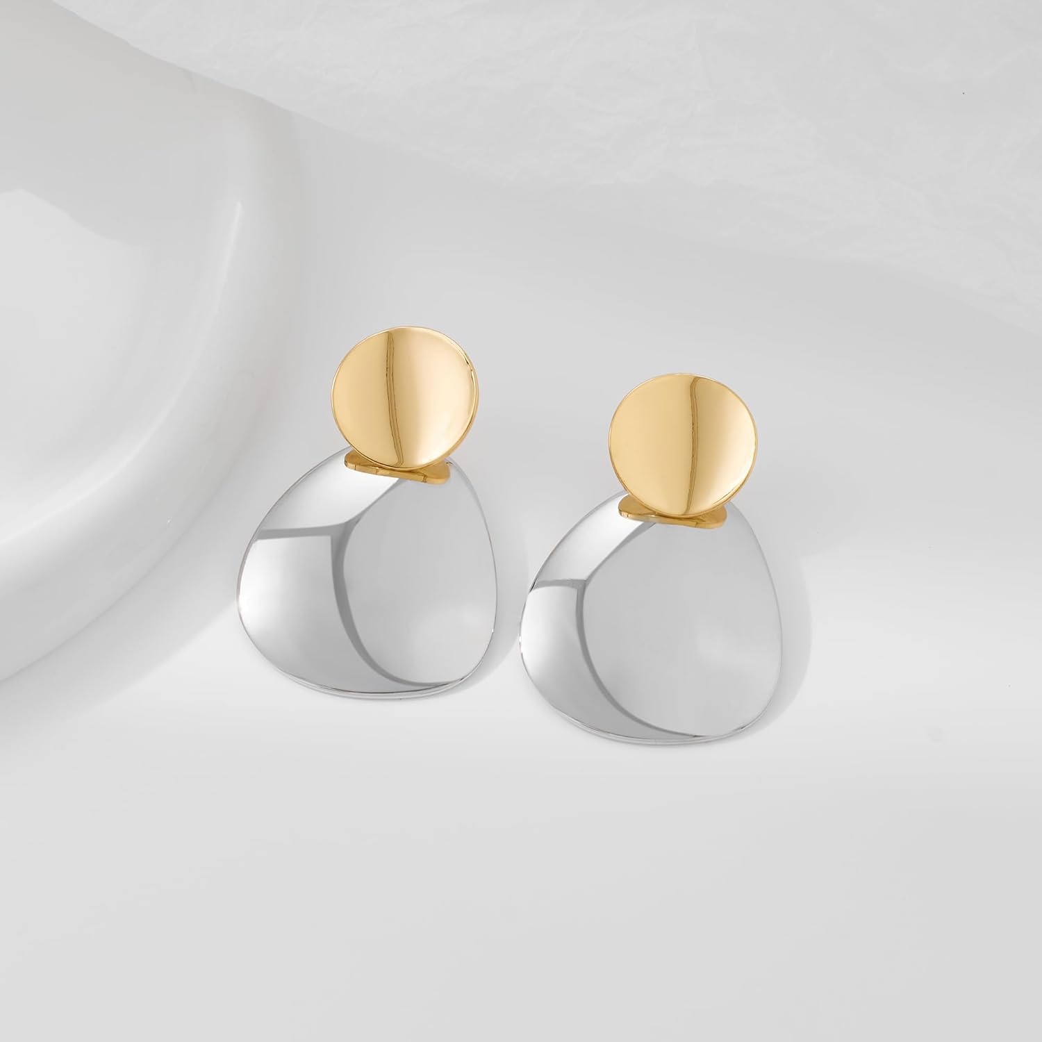 YUJIE Two Tone Gold Big Dangle Earrings Statement Hammered Drop Dangle Earrings Jewelry - Image 2