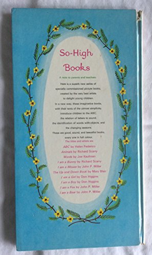 I am a bear: A Golden STURDY Happy Book (12127) B002BFT0R6 Book Cover