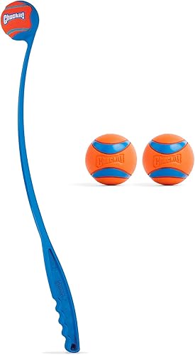 Chuckit! Paquete de pelota y lanzador Ultra para perros clásico 26M de 26" de largo con 2 pelotas de búsqueda elásticas medianas (2.5") para perros