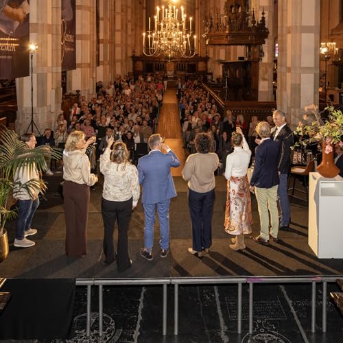 Over leven met kanker - 15 jaar IntermeZZo en lintje voor Corine den Hollander