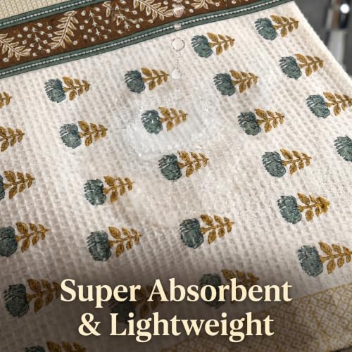 Image of Mafatlal Madhuban Soft & Absorbent Cotton Bath Towel (147x76 cm) | 250 GSM | Lightweight, Quick Dry, Floral Design