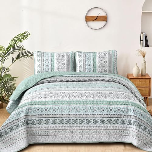 Mint Green Boho Quilt Set King Size with 2 Pillow Cases