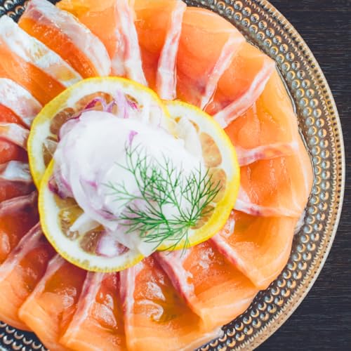 福井県勝山市 勝山やまのサーモン 半身冷凍 600g〜800g未満1パック[A-050008]