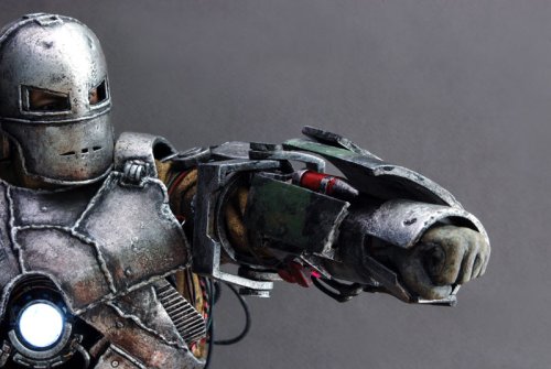 Amazon.co.jp: ムービー・マスターピース アイアンマン 1/6スケール Amazon.co.jp: ムービー・マスターピース アイアンマン 1/6スケール
