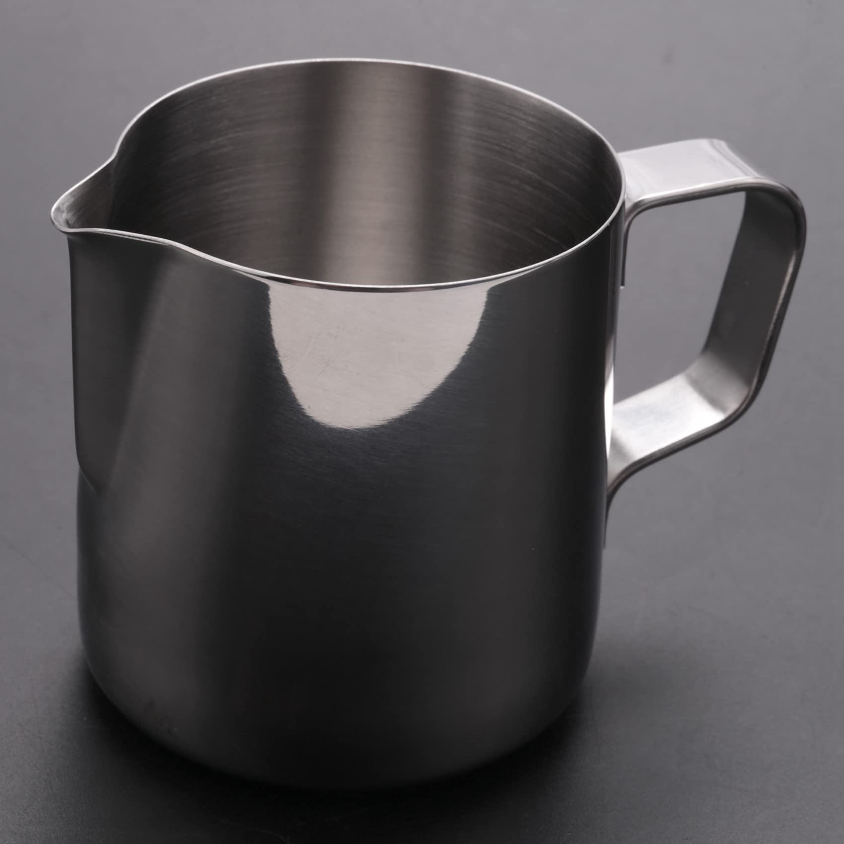 Roestvrijstalen Melkkannetje 200ml - Melkopschuimer Voor Cappuccino En Latte Art