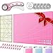 Produktbild Honey's Heaven 45 mm Rollschneider Stoffschneider Set inkl. Schneideunterlage, Ersatzklingen, Stoffklammern, Patchwork-Lineal (Rosa/Pink, Schneidematte im A3-Format)