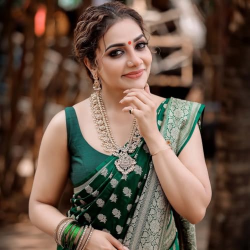 Image of Women's Kanjivaram Soft Silk BanarasiSaree With Blouse Piece