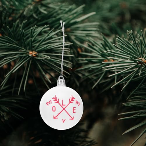 Ornements suspendus de cœur rouge et blanc : le secret d'une décoration de Saint-Valentin réussie - 8