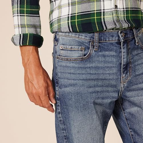 Image of Amazon Essentials Men's Straight-Fit Stretch Jean
