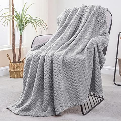 Exclusivo Mezcla Large Flannel Fleece Throw Blanket, 127x178 CM Sofa Throws, Soft Jacquard Weave Leaves Pattern Throws for Sofa, Light Grey Blanket Cover