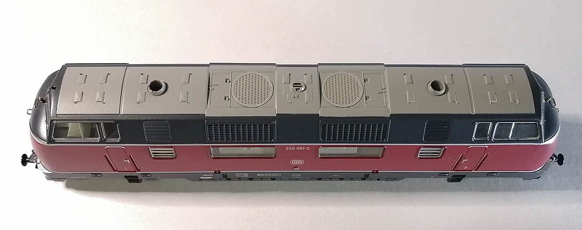Amazon.co.jp: ROCO BR220 V200 DB ドイツ国鉄 ディーゼル機関車 Ep.IV
