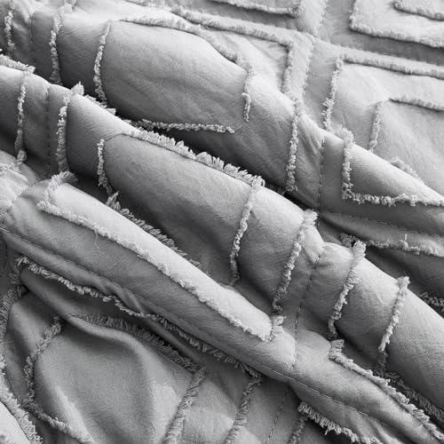 Image of Oversized King Bedspread, Clipped Jacquard Diamond Quilt Set King /Cal King, Lightweight Tufted Reversible Coverlet, Scalloped Edge - Shabby Chic Boho Look, 3 Piece, Grey