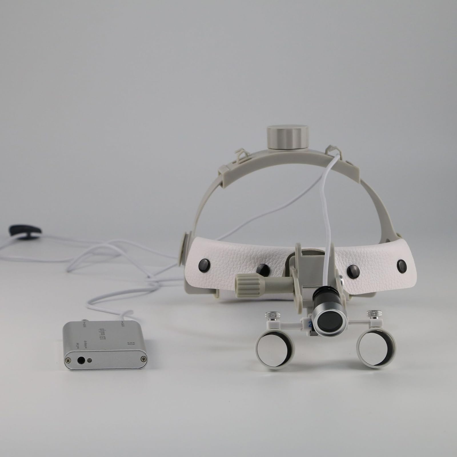 Lampada Di Ingrandimento Dentale a LED, Lenti Di Ingrandimento Chirurgiche Dentali 5X Con Luce, Dimensione Spot Regolabile Da 1 a 9 Mm E Distanza Di Lavoro Di 420 Mm Per Dentisti, Dottori, Gioiellieri
