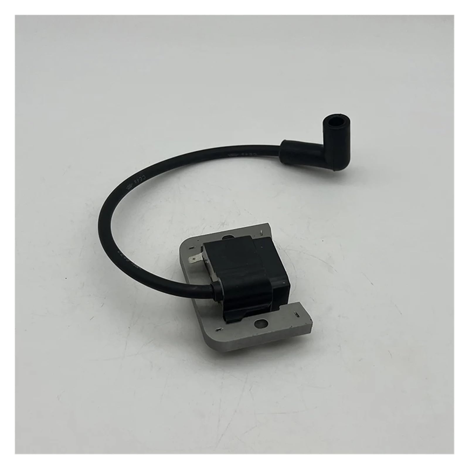La bobina de encendido 3258406 se adapta a la pieza del motor de gasolina Kt730 32-584-06-s 3258406-s 32 584 06-s