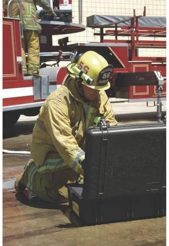 Pelican 1560 Case With Foam (Black) - Image 11