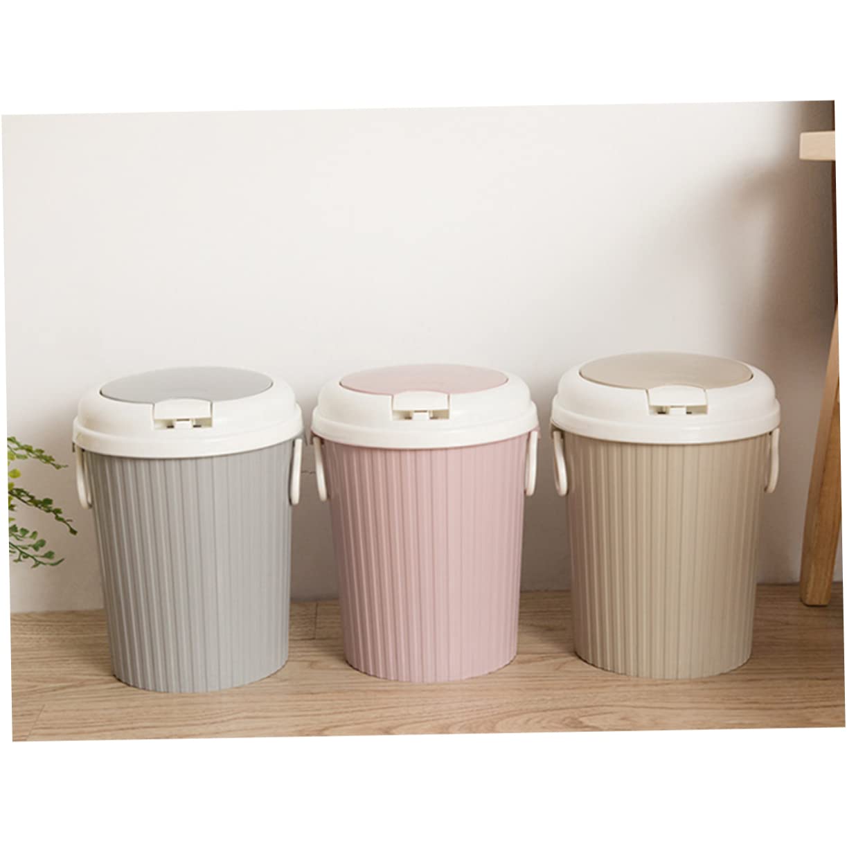 STOBOK Cestino Spazzatura Per Auto/Ufficio A Forma Di Pinguino – Con Coperchio, 21x14x14 Cm, Bianco - 2