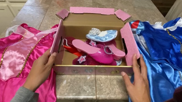 princess dress up box Watch Honest Review of 21 Piece Disney Trunk on Amazon Live Thanksgiving Outfit Planning | 1 choker published_date:2026-05-18T15:53:27Z Colour:NAVY