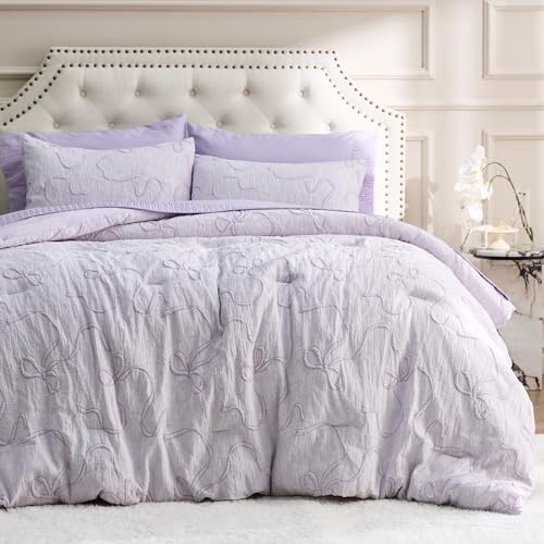 Bedsure Queen Comforter Set, GentleSoft™ 3 Pieces Bow Cute Bedding Lavender Room Decor Aesthetic, Queen Bedding Sets Gifts for Her Women, 1 Bed Lavender Comforter, 2 Pillow Shams, 90x90 Inches