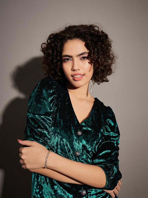 Image of SASSAFRAS Emerald Velvet Front Button Top