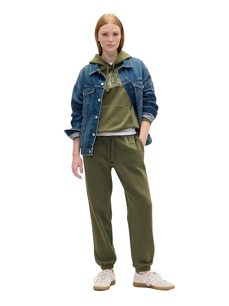 GAP Women's Logo Fleece Jogger