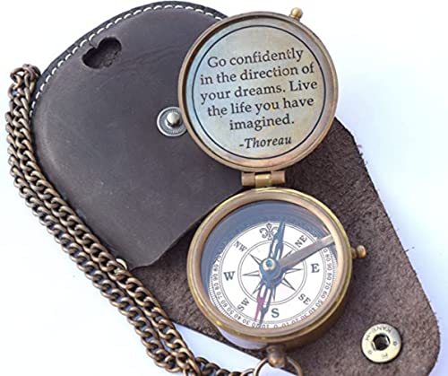 Brújula grabada con la cita de Thoreau 'Go Confidently', con estuche de cuero estampado, brújula para camping y navegación miniatura 1