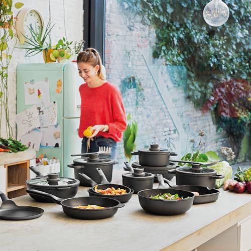 Berghoff-Stone-Non-stick-Wok-Pan-12-525qt-Ferno-Green-Non-Toxic-Coating-Stay-cool-Handle-Induction-Cooktop-Ready