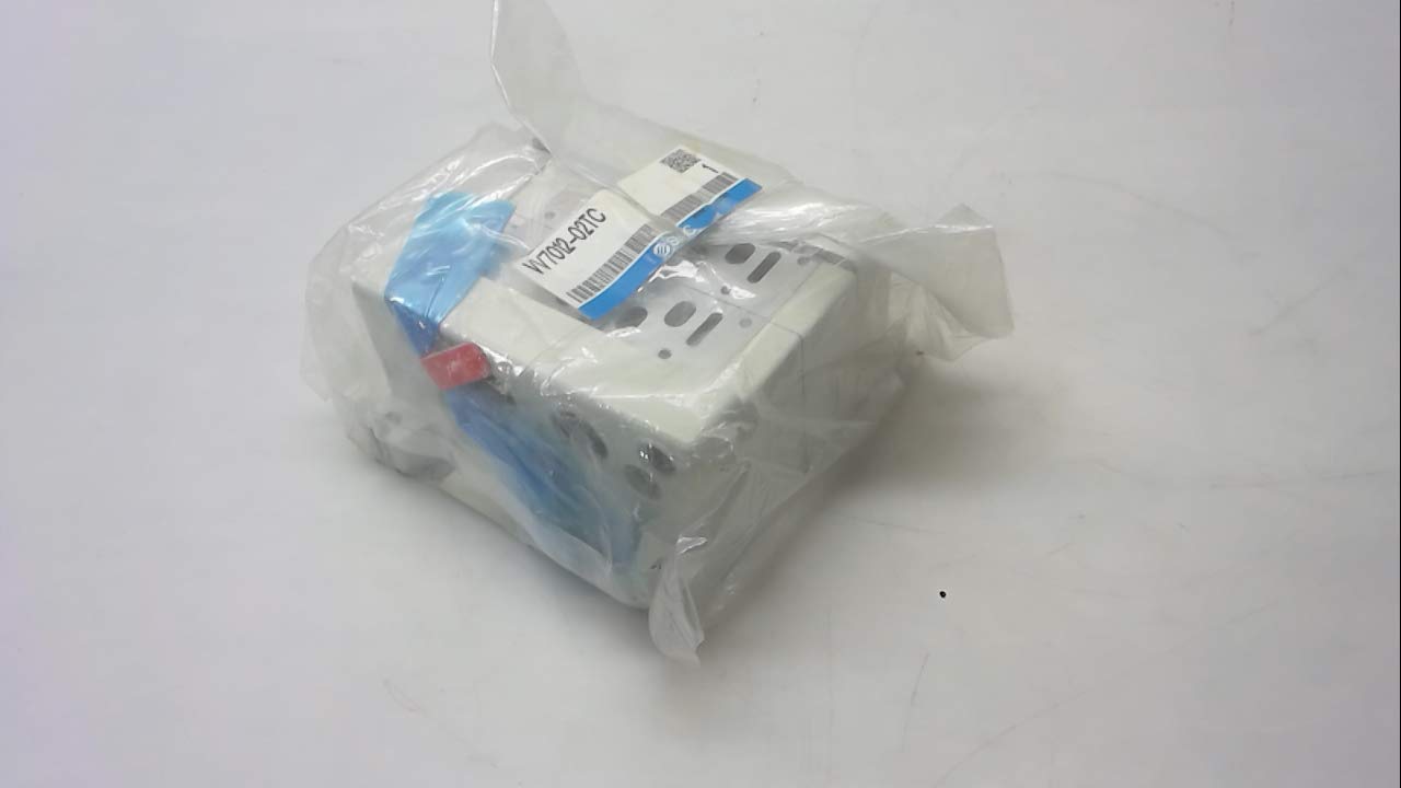 Smc Vv7012-02Tc, Manifold Block, Vv7012-02Tc