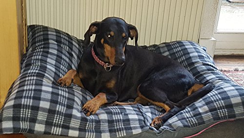 SUNNYDOGS Hundebett XXXL | waschbares Hundekissen mit Reißverschluss | graues Liegekissen für große Hunde | Wendekissen karo 120 x 100 cm