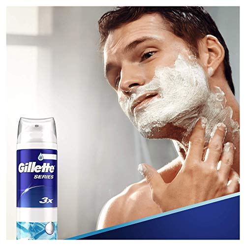 Gillette Schiuma da Barba Formulata con Mentolo e