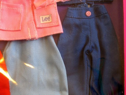 Barbie LEE Jeans Fashions 4 Fashion Gift Set - Easy To Dress (1995