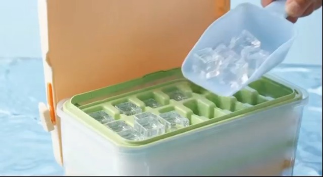 Juego de 3 bandejas apilables para hielo con tapa miniatura 7