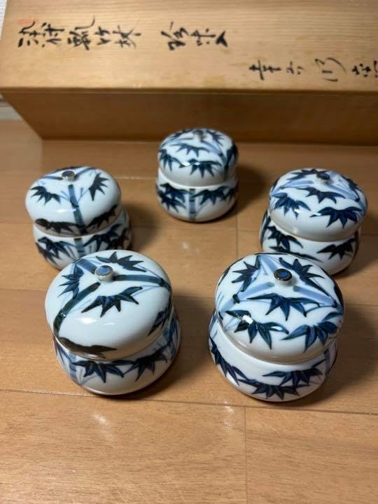 有田焼 徳幸窯 花弁型向付 新品・未使用品 5枚セット 有田焼 徳幸窯 花弁型向付 新品・未使用品 5枚セット 有田焼 徳幸