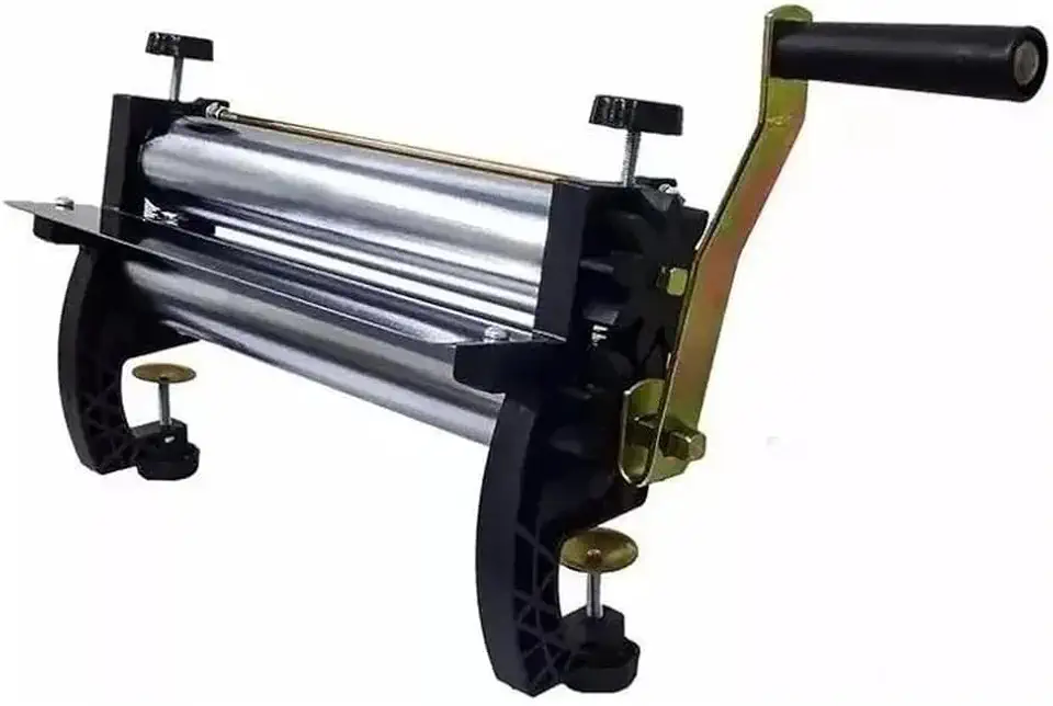 Cilindro Laminador De Massa Manual Malta Mirela 28cm Com Espátula