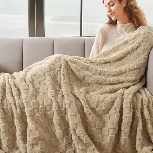 David's Home Ultra Soft Fleece Blanket King Size - Checkered Jacquard Flannel, No Shedding & No Pilling, Cozy Lightweight All Season Decor for Couch/Bed, Pale Khaki, 108x90 Inches