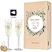 Leonardo Sektgläser mit Gravur von Namen & Datum im - Flower Wedding Design - als Geschenk zur Hochzeit, Verlobung oder zum Jahrestag - inkl. bedruckter Vintage-Holzkiste - das Hochzeitsgeschenk