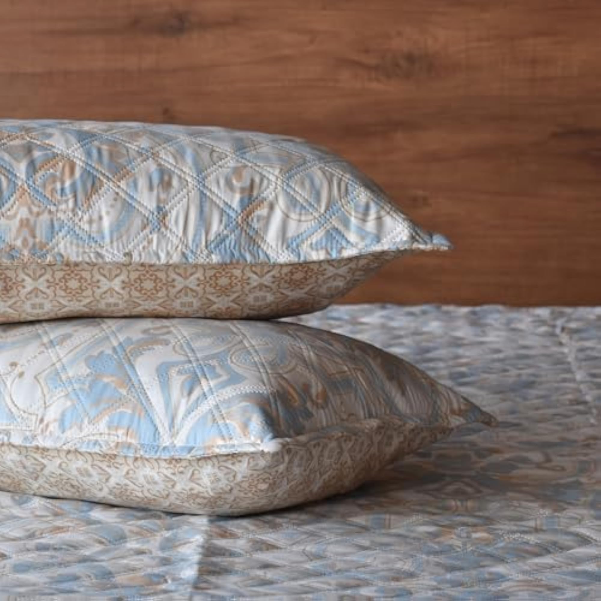 Metropolis Polycotton Quilted King Size Bed Cover Set