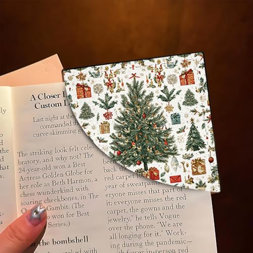 Image of 2Pcs Vintage Christmas Tree Corner Bookmarks, Handmade PU Leather Page Corner Protectors, Retro Holiday Art Stationery Gift for Book Lovers, Kids, Teachers, Reading Accessories 3.54 inch