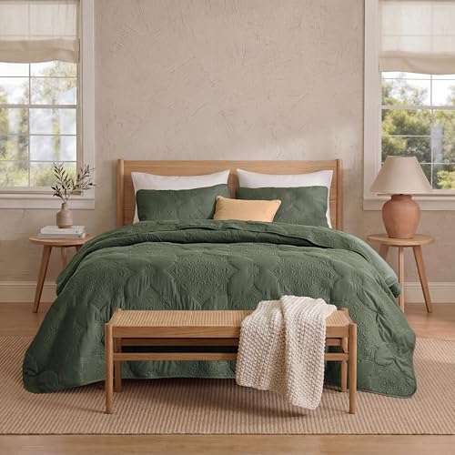 Image of Bedsure King Size Quilt Set - Lightweight Bedspreads King Size, Stitch-Free Ultrasonic Quilting Coverlet, All-Season Olive Green Comforter Set, Pet-Friendly Soft Machine Washable Bedding (106 inchx96 inch)