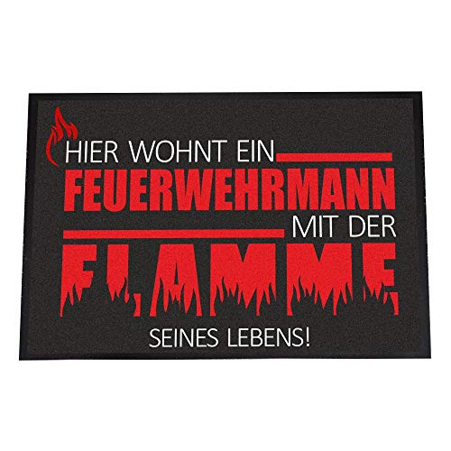 4you Design Fußmatte Feuerwehrmann 40 x 60 cm, Lustiger Spruch Hier wohnt.., Schmutzfangmatte für...