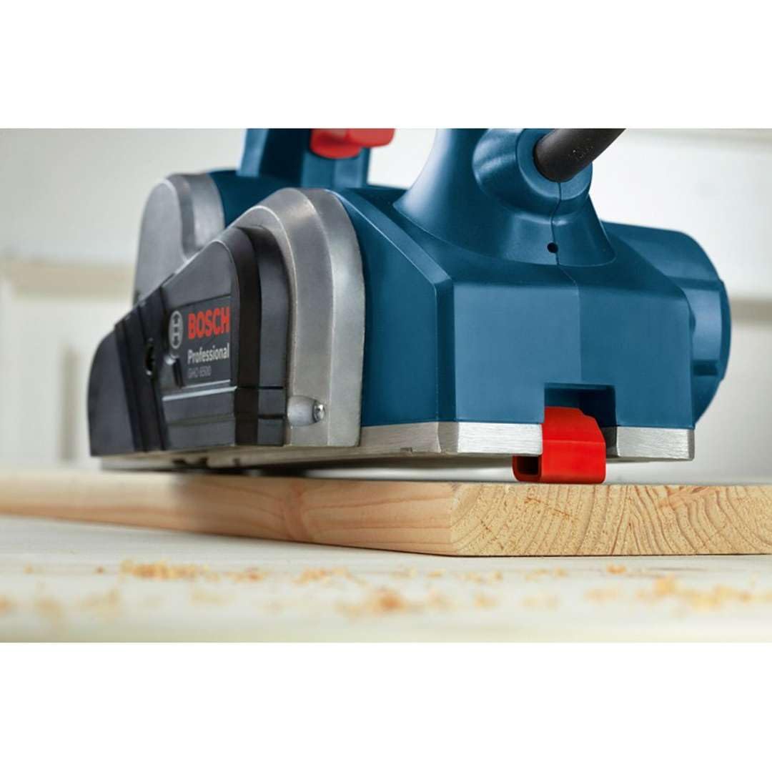 Bosch Professional: strug GHO 6500 (650 W, prędkość obrotowa bez obciążenia 16 500 min–1, prowadnica równoległa, klucz sześciokątny)