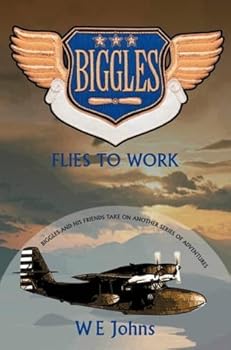 Paperback Biggles Flies to Work Book