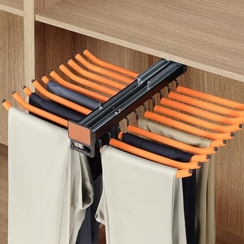 Tringle à vêtements coulissante pour optimiser le rangement d'un dressing moderne