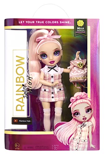 Rainbow High Uovo di Pasqua 2024 – Include 1 Bambola RH Junior High Della Serie 1 o Della Serie 2 e 2 mini Borse Della Serie Accessory Studio - Età 4+