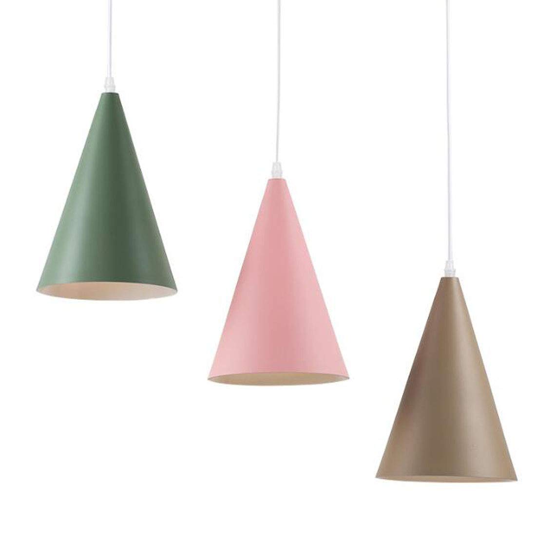 Lustre en fer forgé coloré pour apporter de la créativité à votre séjour
